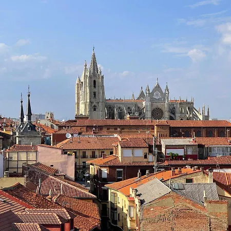 The View - Reformado Con Vistas A La Catedral - Leonapartamentos Lägenhet