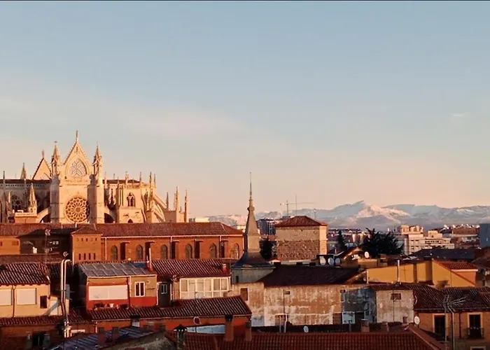 The View - Reformado Con Vistas A La Catedral - Leonapartamentos